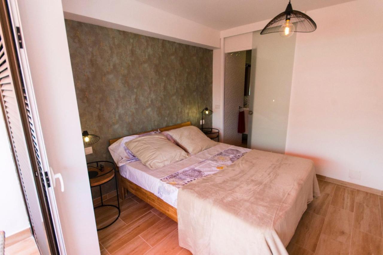 Parque Santiago 2 Isabella 236 Apartment Арона Екстериор снимка